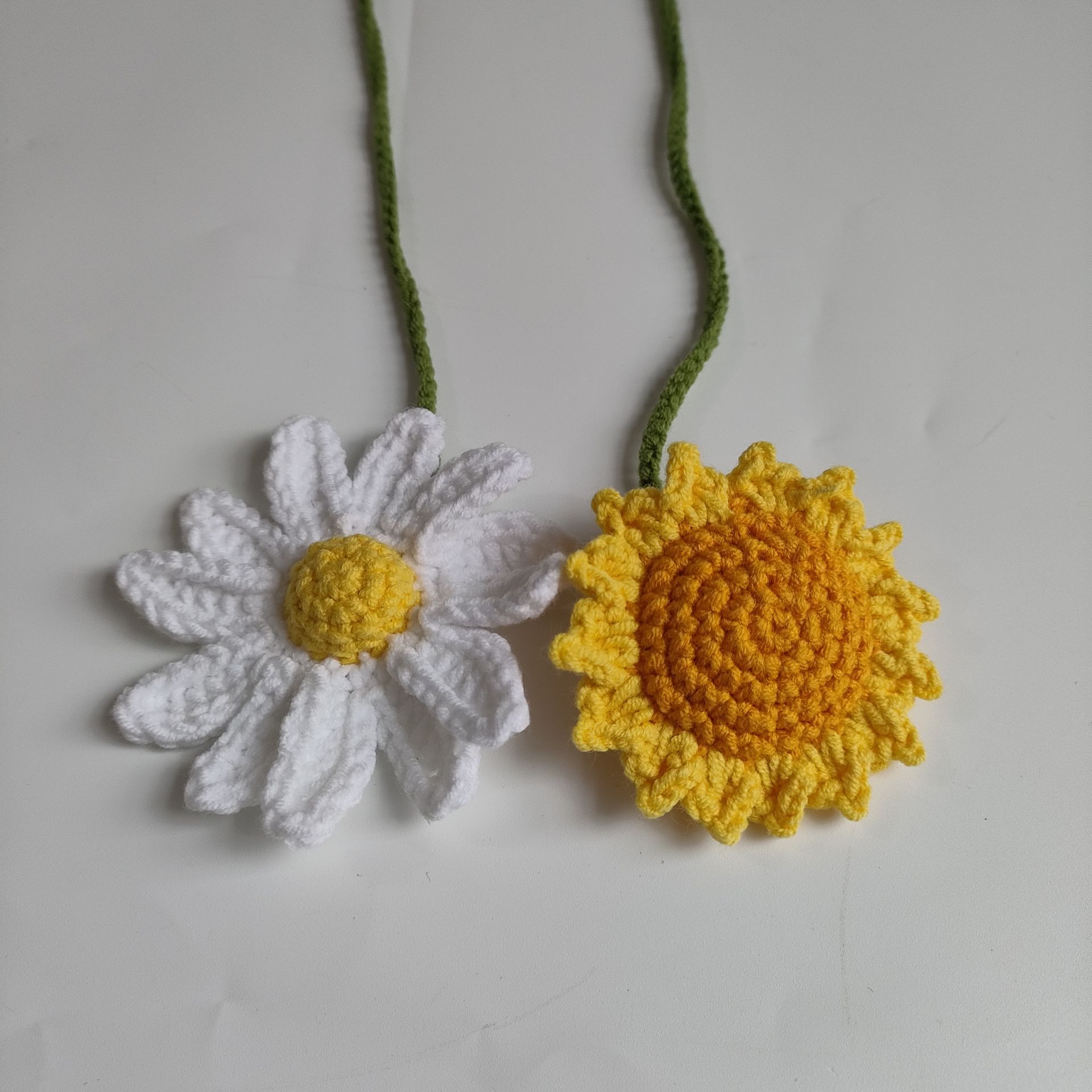 Hecho tejida a mano planta de lana bricolaje llavero girasol Camelia pequeña bolsa colgante producto terminado