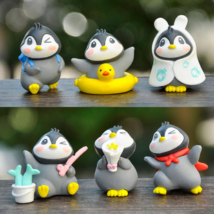 New Cartoon small size raincoat penguin baby doll cute girl's heart micro landscape desktop decoration ornaments