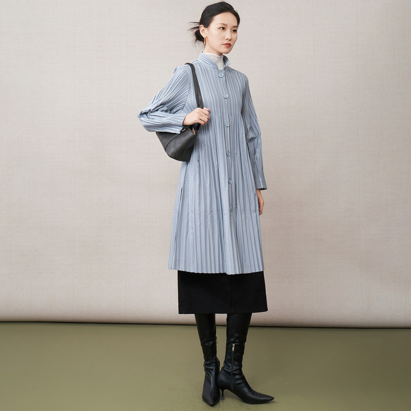 Issey Miyake Style Trench Coat for Women, High-End Mid-Length Loose Single-Breasted Versatile 2025 New Coat Jacket