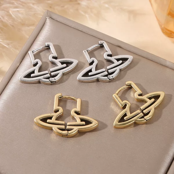 Earrings with a High-End Vintage Hollow Saturn Design, European and American Niche Exquisite Earrings with a Simple and Sophisticated Feel