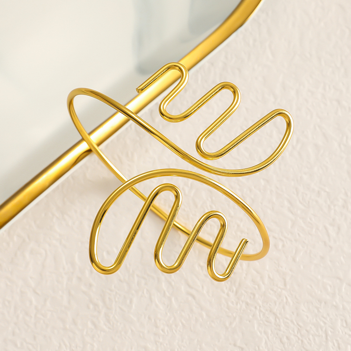 36g Weight arm bracelet Classification 1 Piece Quantity Daily Occasion Alloy Material Round, Curve, Leaves Pattern All Seasons Season Women's Gender Simple Style Style Wholesale Jewelry Simple Style Round Curve Leaves Alloy Arm Bracelet 5