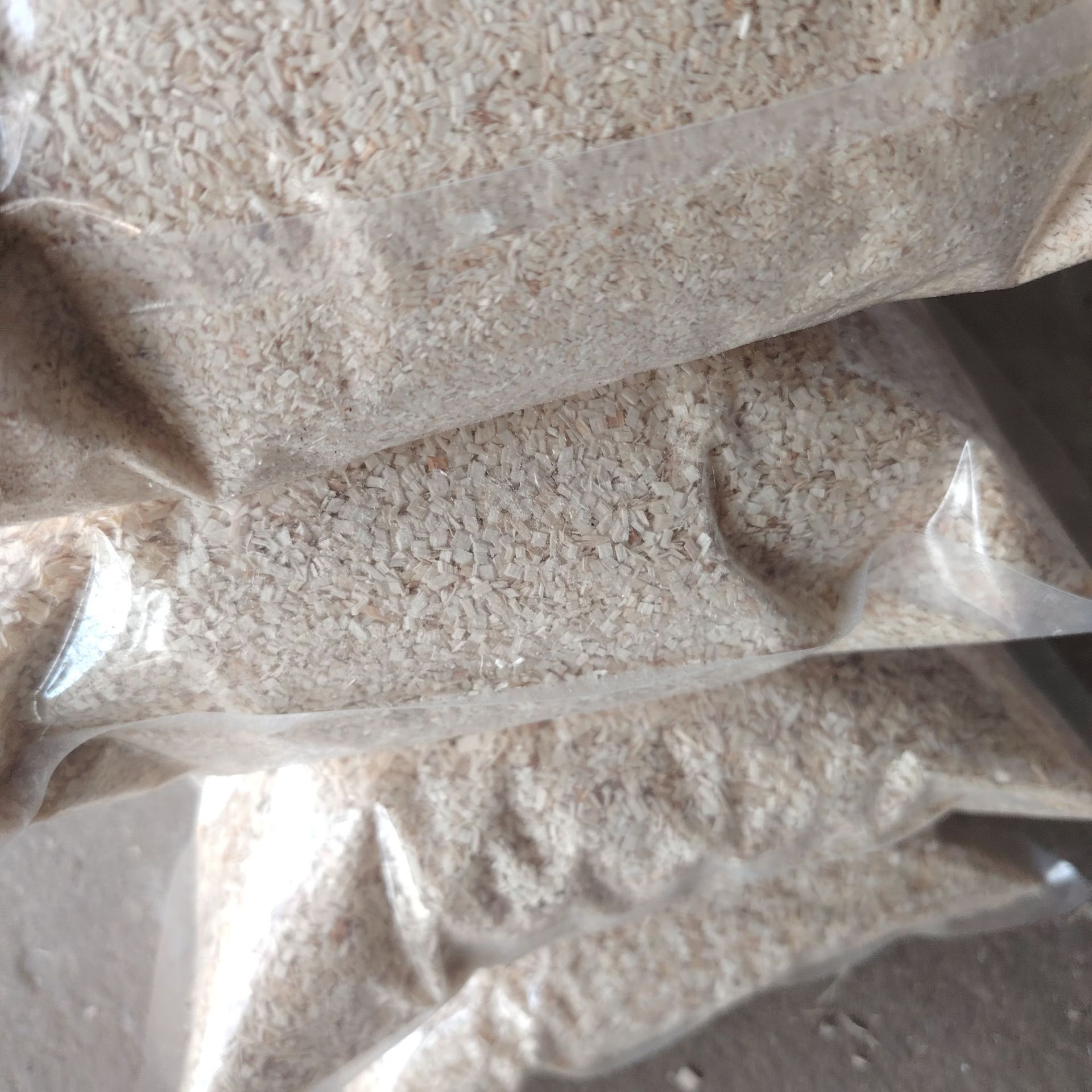 白杨木木片蛇用垫材0.5-50毫米现货小木片宠物垫料