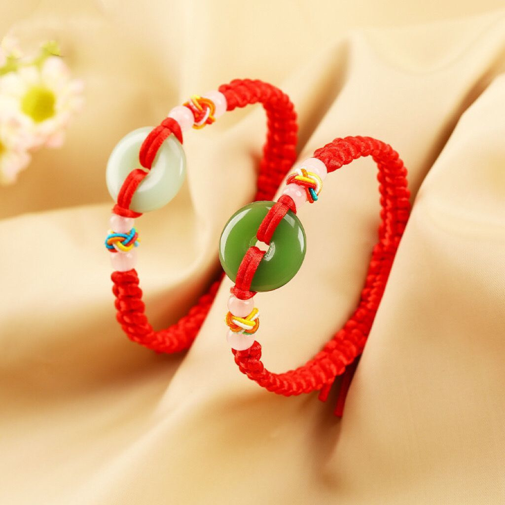 Handmade red string bracelet with a lucky charm for the zodiac year, suitable for men, women, children, students, and adults; a perfect gift