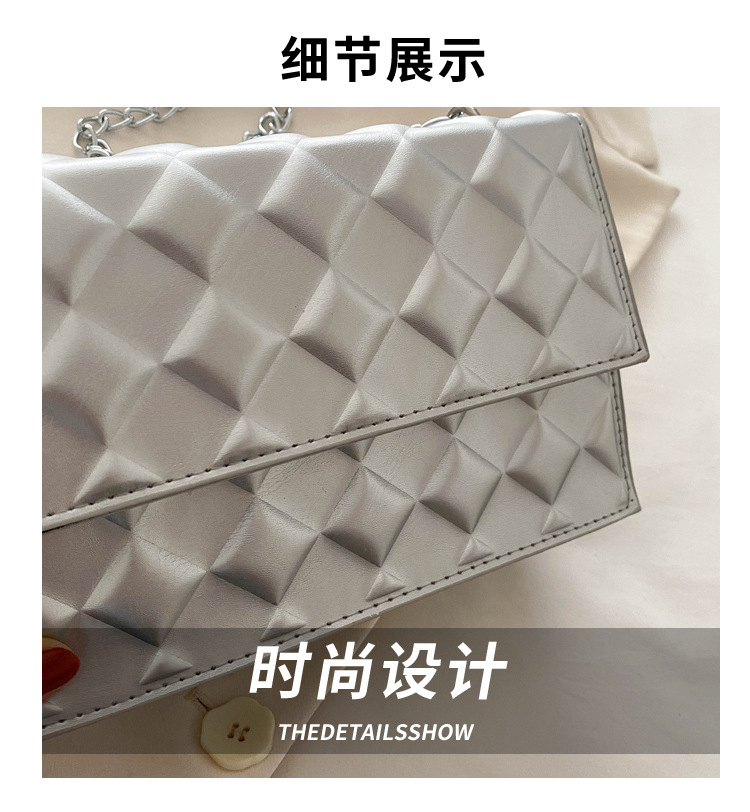 The 2024 autumn new embossed diamond-shaped single-shoulder crossbody bag with a chain design is a niche, fashionable, simple and retro small square bag Application Scenario