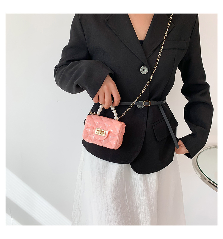 Women's Small Pvc Solid Color Elegant Classic Style Square Lock Clasp Shoulder Bag Handbag Crossbody Bag display picture 1