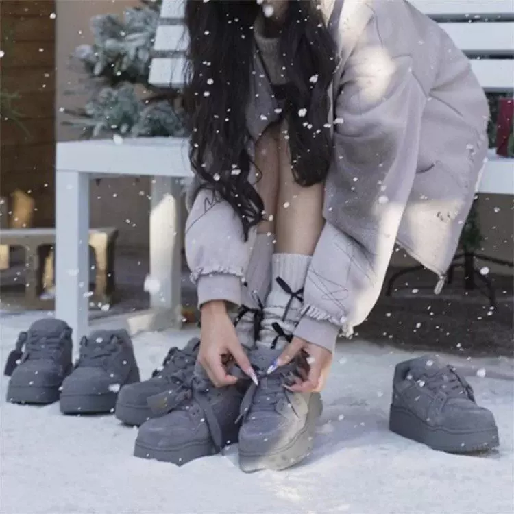 休闲板鞋男秋冬新款灰色面包鞋女小众设计厚底增高情侣鞋