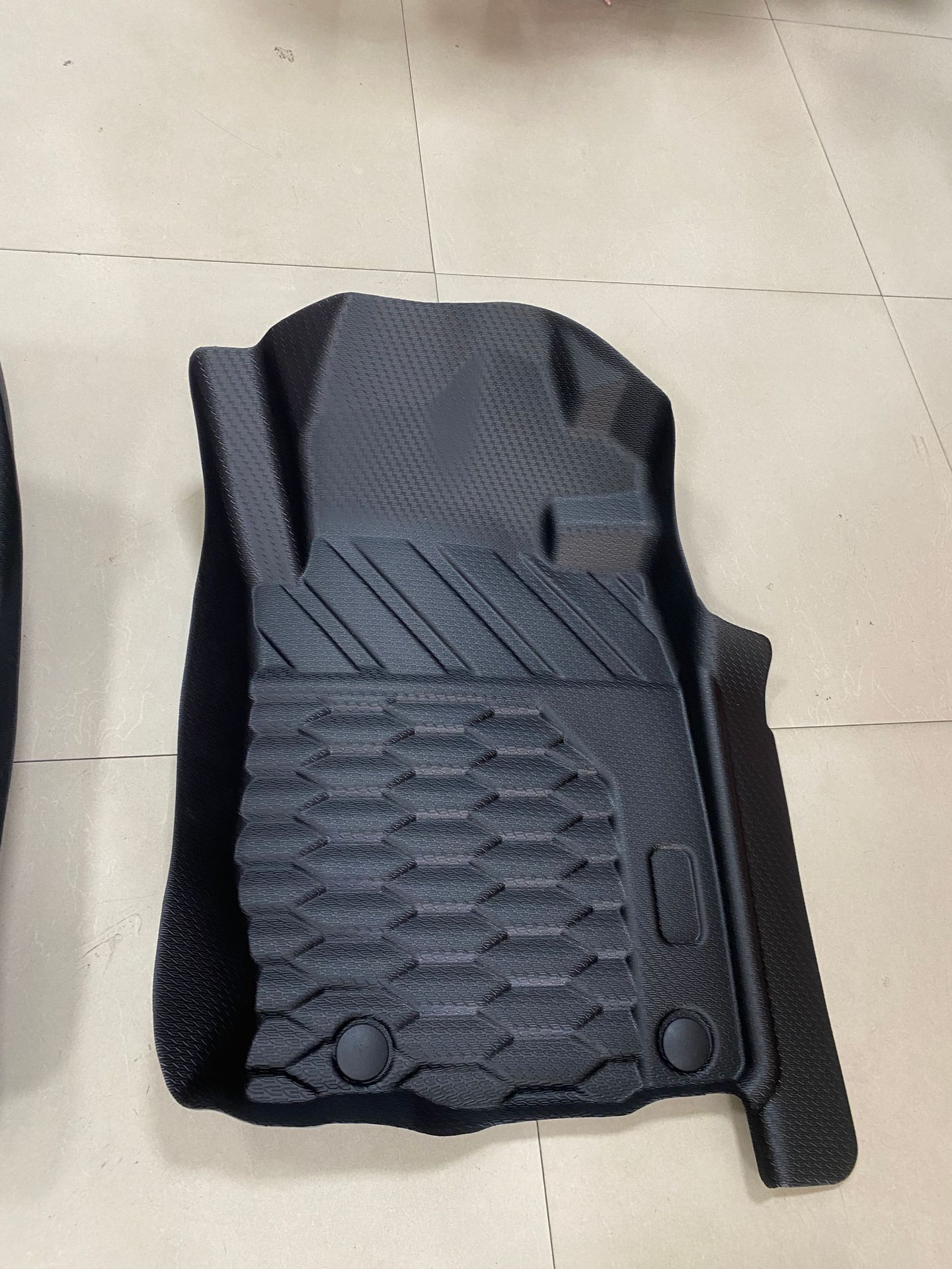 Triton Four-Door Right-Hand Drive 2019-2022 Floor Mats Triton Right-Hand Drive Floor Mats 2021 Special Car-Specific Tpe Floor Mats