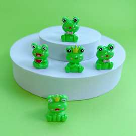 立体实色树脂青蛙王子萌粒公仔微景观创意桌面车载摆件DIY奶油胶