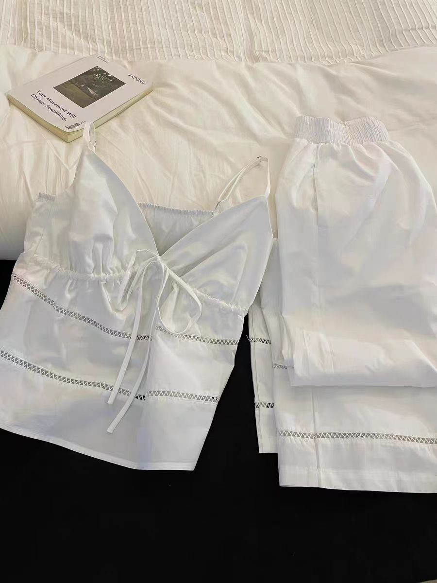 Pijamas de tirantes huecos puros coreanos estilo de verano para mujer 2025 nuevo estilo cómodo chaleco casual pantalones traje de servicio a domicilio