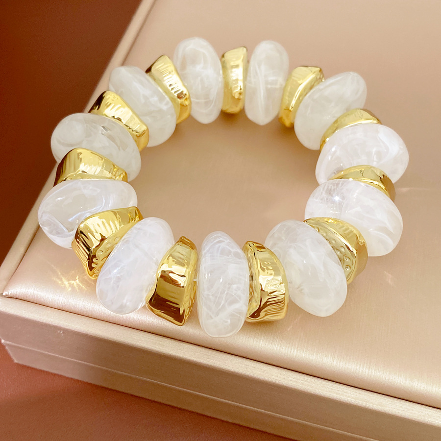 Acrílico irregular geometría redonda cuentas pulsera elástica ligera pulsera de nicho de lujo Europa y América temperamento transfronterizo joyería