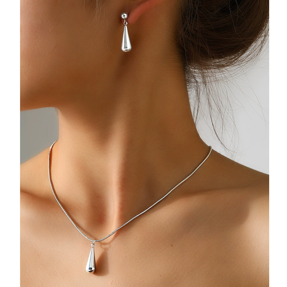 Universal necklace stainless steel, chain for key bag , European style, does not fade, simple and elegant design, internet celebrity