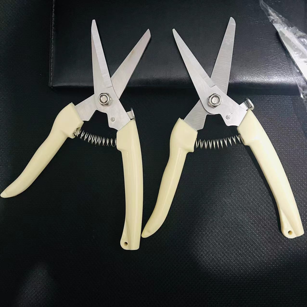 5b1c33d824724d4db94a83f30b57db