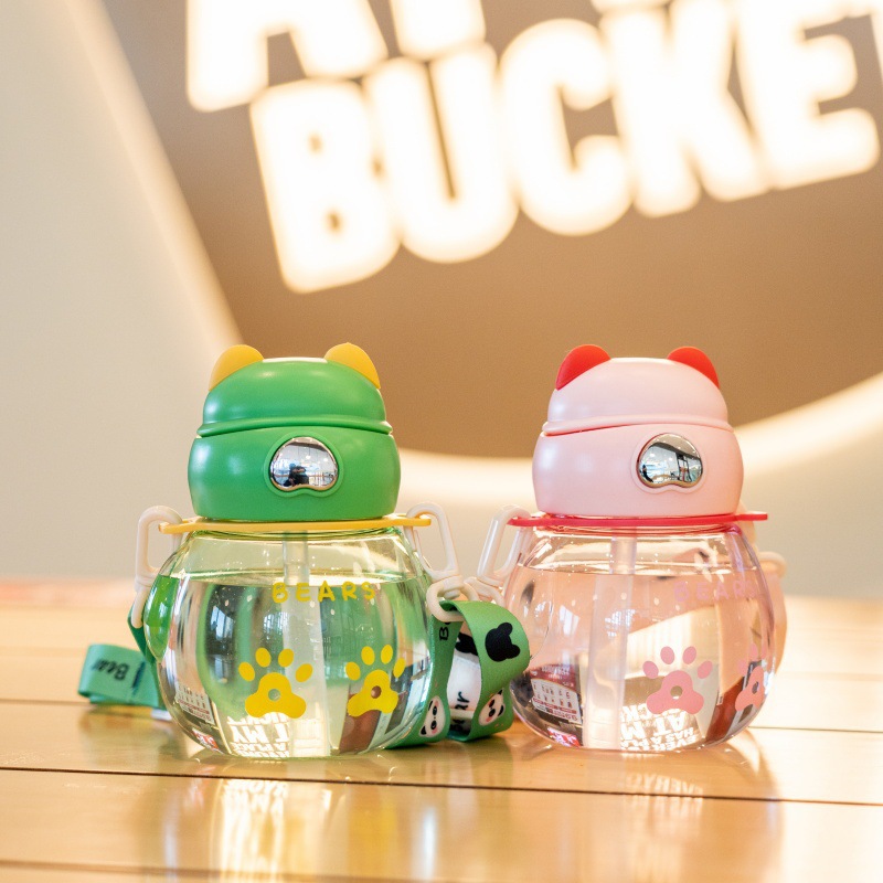 新品可愛小熊吸管杯創意直飲彈跳蓋背帶水壺兒童便攜戶外杯450ml