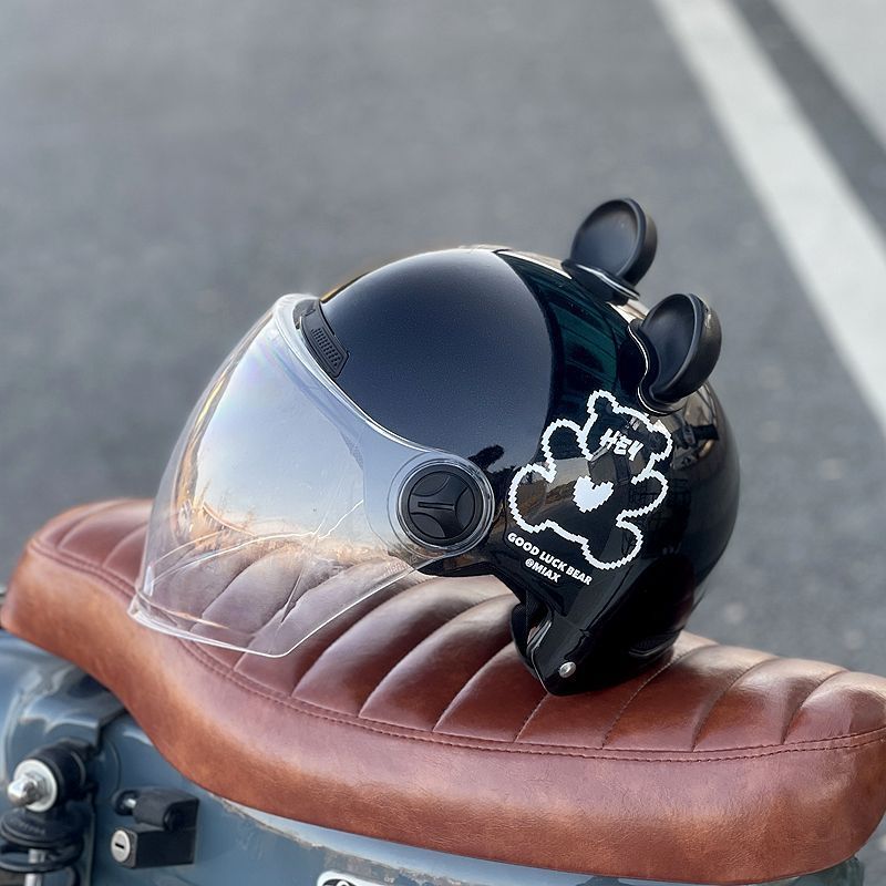 Electric Motorcycle Helmet Men and Women Universal Four Seasons