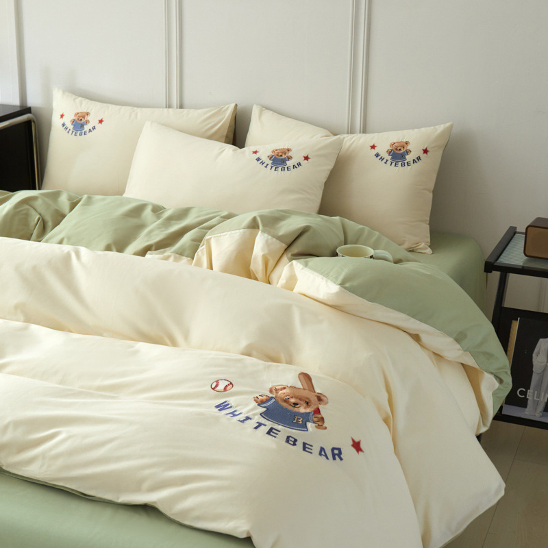 2025 nuevo estilo cama de algodón de cuatro piezas de algodón puro funda de edredón de dibujos animados sábana dormitorio juego de cama de tres piezas