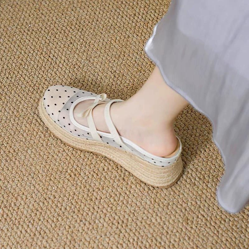 Соломенный склон с мари Jen To Shoes Женская 2024 Новый летний курортный ветер с толстым дном