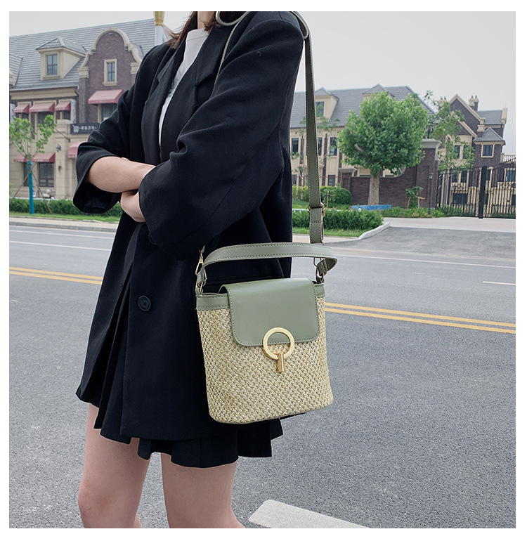 Handheld Damen Eimer Urlaub 2024 Frühjahr/Sommer neue Crossbody Stroh Rattan gewebt Mode kleine Tasche_voghion.com