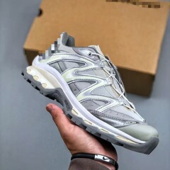 新しい XT-Quest アウトドア ハイキング シューズ 2025 ロートップ男性と女性の通気性のあるカジュアルな多用途スポーツ シューズ トレンド