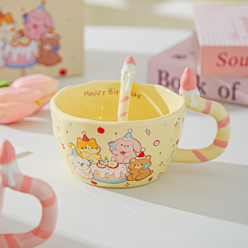 Hermosas copas de cerámica de alto valor facial para un regalo de cumpleaños para una chica, una amiga, un regalo práctico.