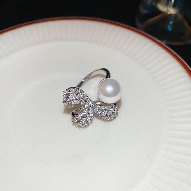 Corea del Sur ins triángulo circón anillo abierto nicho creativo versátil anillo de dedo índice elegante lujo ligero accesorios de alto sentido