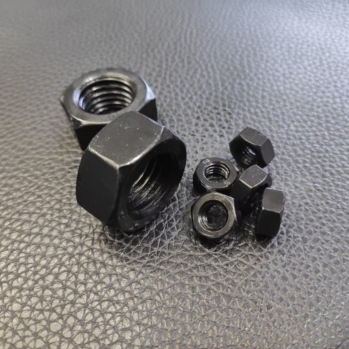 10级 发黑 UNI5588 M8 M10 M12 M24 M30至M39 六角头螺母 螺丝帽