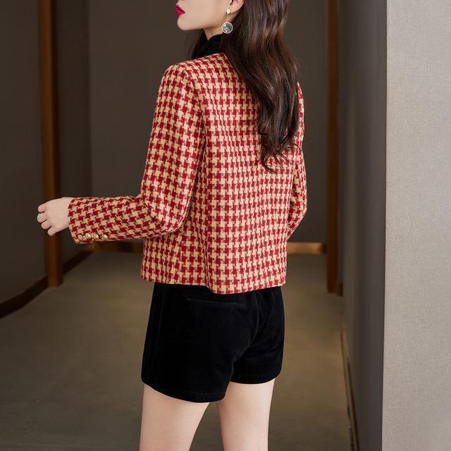 Autumn and Winter Checkered Small Fragrant Wind Round Neck Slim Fit Versatile Women's Coat 2023 Popular Fashion and Elegant Short Top