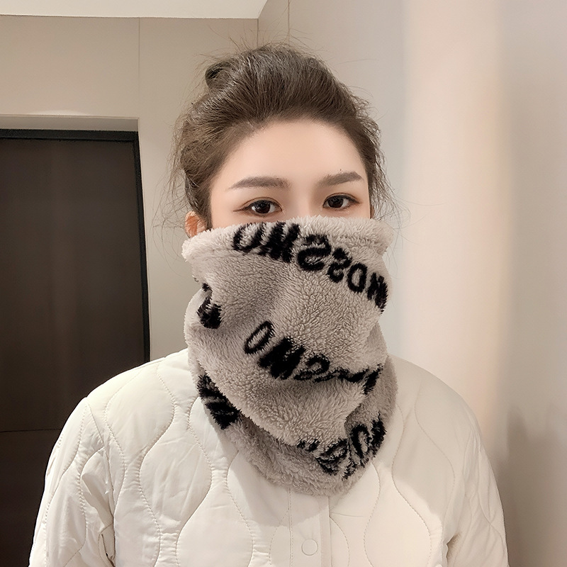 Nuevo sombrero de invierno para mujeres con baubel de vello para montar vehículos eléctricos a prueba de frío, cubierta de sombrero protector, cubierta de sombrero anticongelante