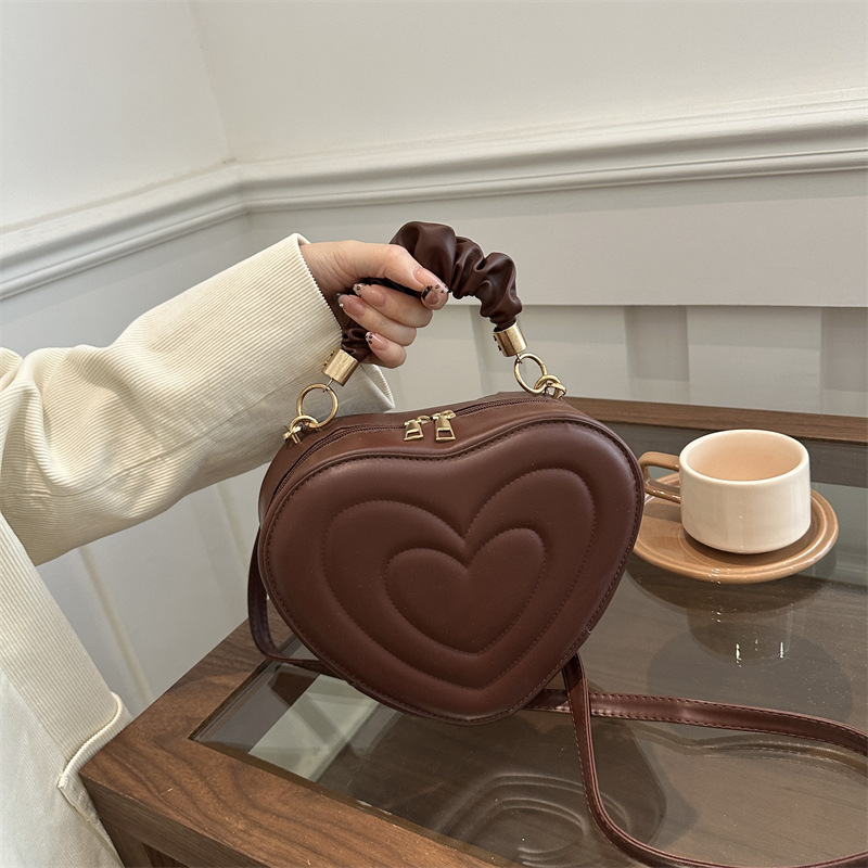 Simple Fashion Small Bag This Year's Popular Love Style Handbag Stylish All-match Shoulder Crossbody Bag Girls' Bag