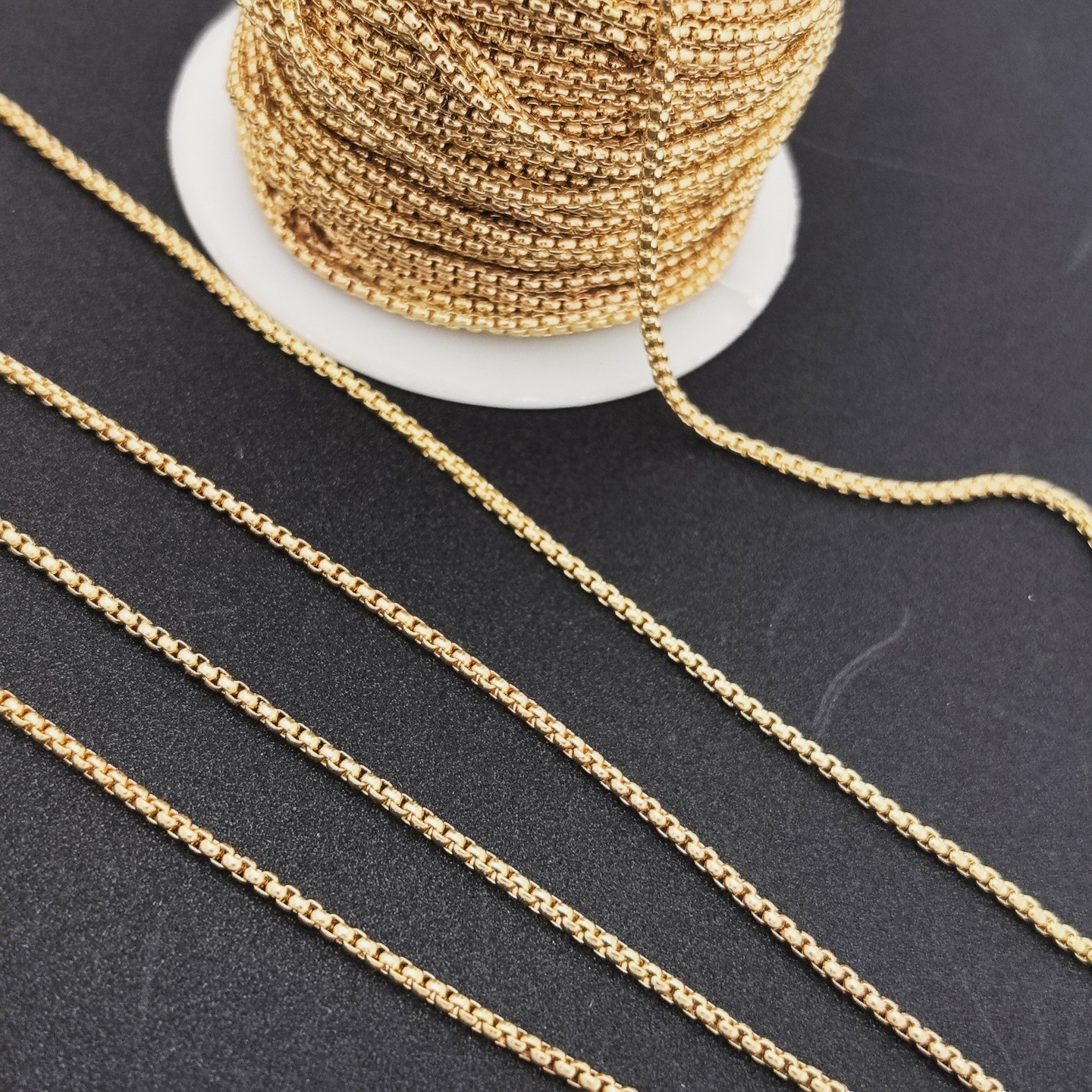 304ステンレス角線十字o型唇チタン鋼チェーンdiyネックレスブレスレット眼鏡鎖飾り卸売り