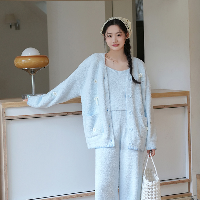 Soft and cozy women's pajamas, thickened and fleece-lined for warmth, featuring floral embroidery and a bow design, a three-piece set of elegant loungewear for autumn and winter Soft and cozy women's pajamas, thickened and fleece-lined for warmth, featuring floral embroidery and a bow design, a three-piece set of elegant loungewear for autumn and winter