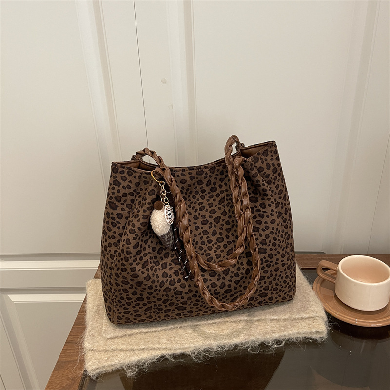 Grote draagtas 2025 Herfst/Winter Nieuw Veelzijdige Forenzen Schoudertas/Onderarmtas Hoogwaardige Handtas_voghion.com