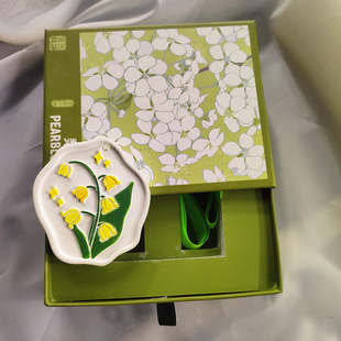 Xiangxiang Customized Car Classy Gift Home Fragrance Tablet Diffuser Stone Pendant Lily of the Valley Flower Butterfly Flower Solid Fragrance
