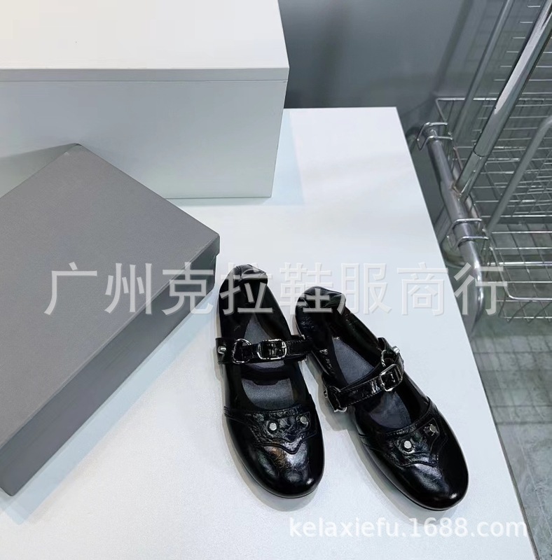 Haute Couture 2025 春の新作本革ラウンドトゥ浅い口メタルリベットワンラインベルトバックルフラットシューズバレエシューズ|undefined