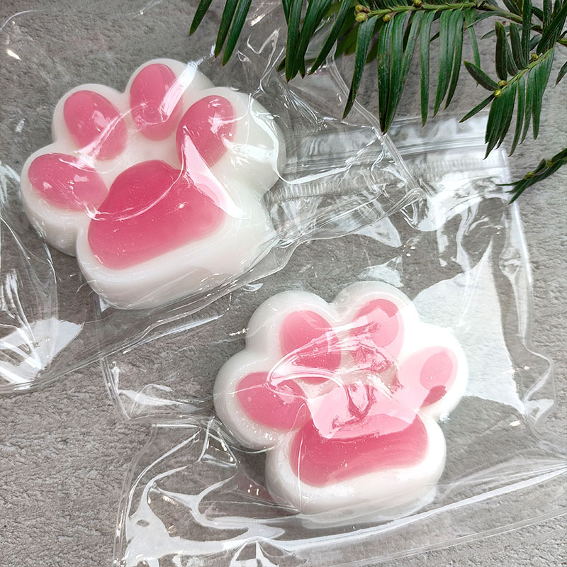 화이트 + 로즈 레드 고양이 발톱