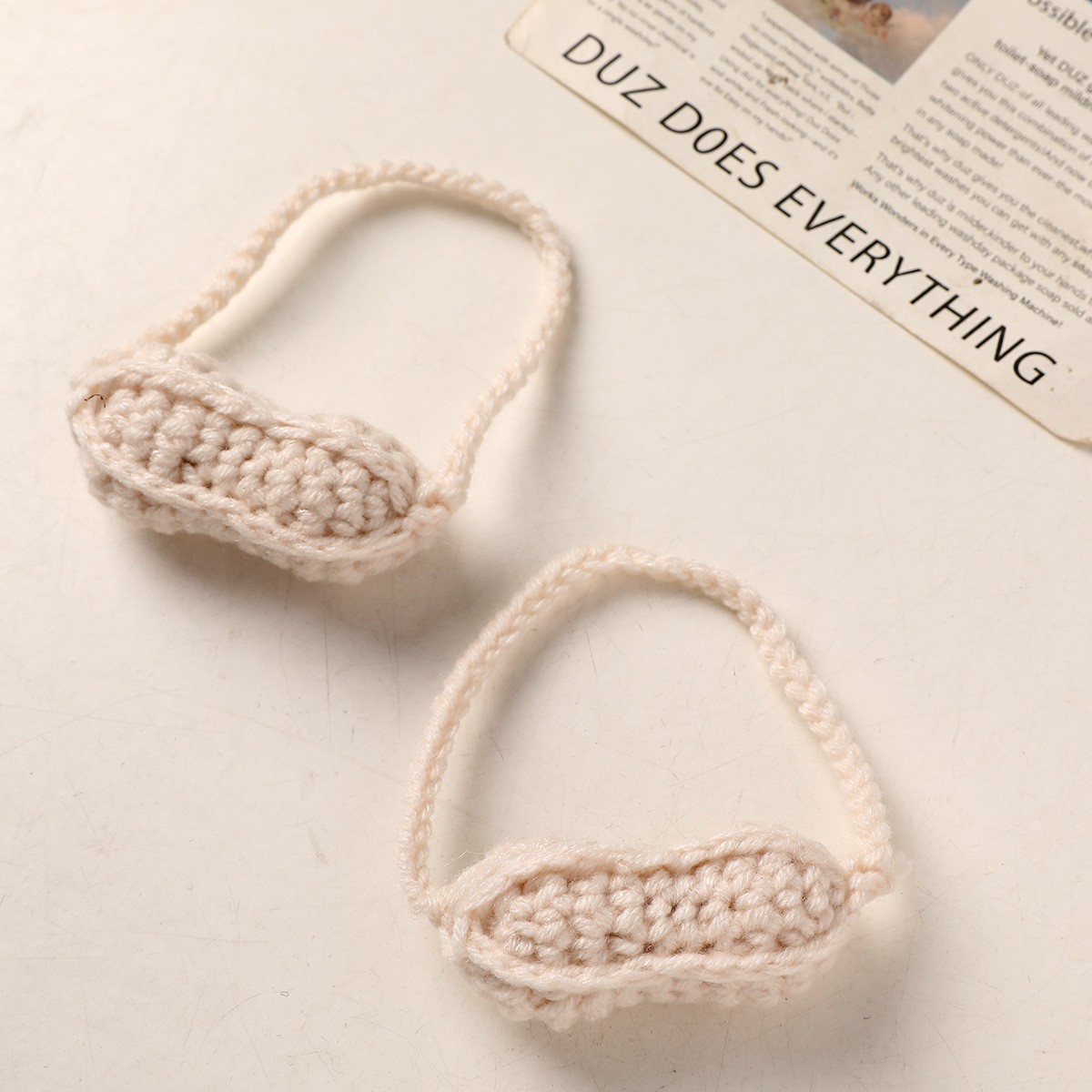 Linda muñeca de oso, bolsa de maní, accesorios colgantes, bolsa de ganchillo tejida a mano de bricolaje, accesorios de muñeca de felpa