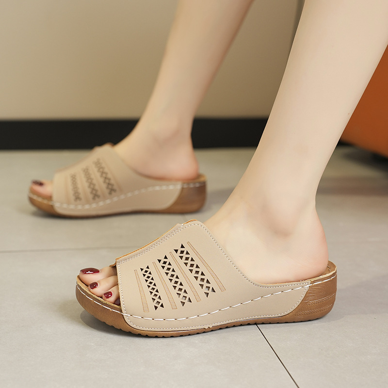 summer breathable women's slippers