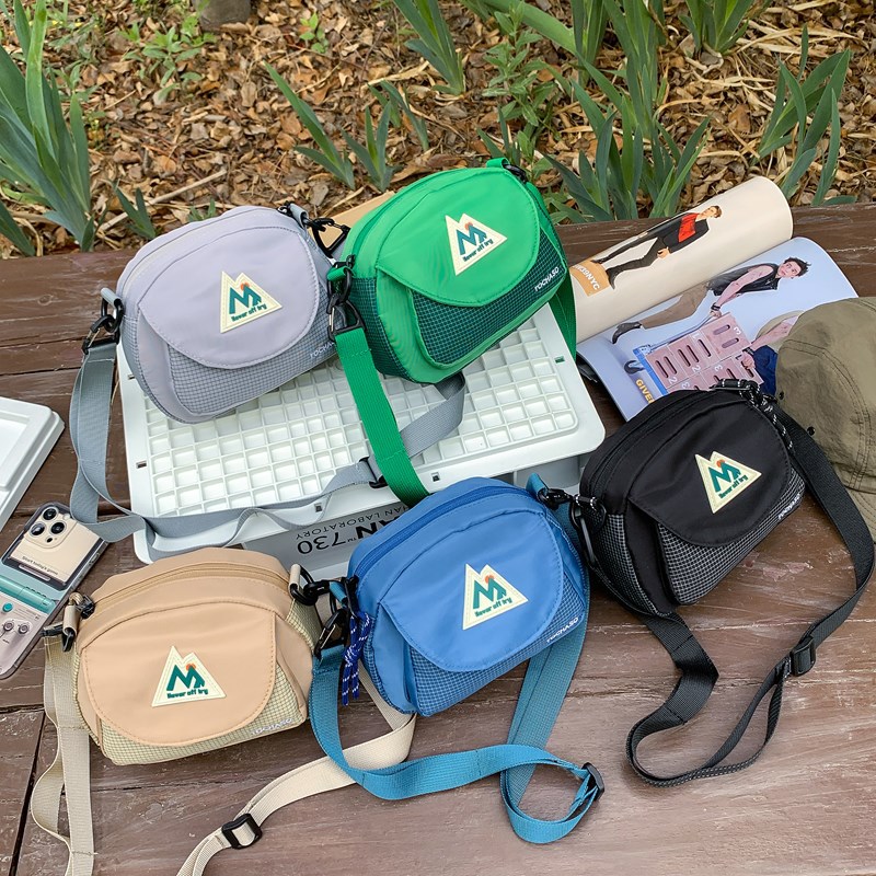 Bolsos de hombro para niños y niñas de deportes de ocio Viajes al aire libre Bolsos de mensajero para niños ligeros 2025 Bolsos para niños de moda coreana