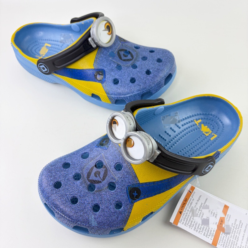 Minions Cross-Strap Overalls Clogs from Despicable Me, Parent-Child Style Outdoor Non-Slip Eva Soft-Soled Beach Sandals Minions Cross-Strap Overalls Clogs from Despicable Me, Parent-Child Style Outdoor Non-Slip Eva Soft-Soled Beach Sandals