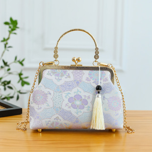 �羳Ů���A�ڰ�������μ�����۰����L��б��Ů���YƷ��ֱ��bag