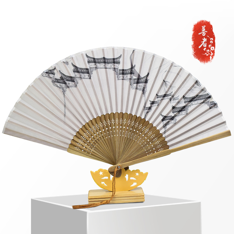 Ventilador plegable transfronterizo pequeño ventilador de paisaje de texto fresco hombres y mujeres ventilador de pareja pequeño ventilador plegable de 6 pulgadas ventilador de hombre pequeño al por mayor