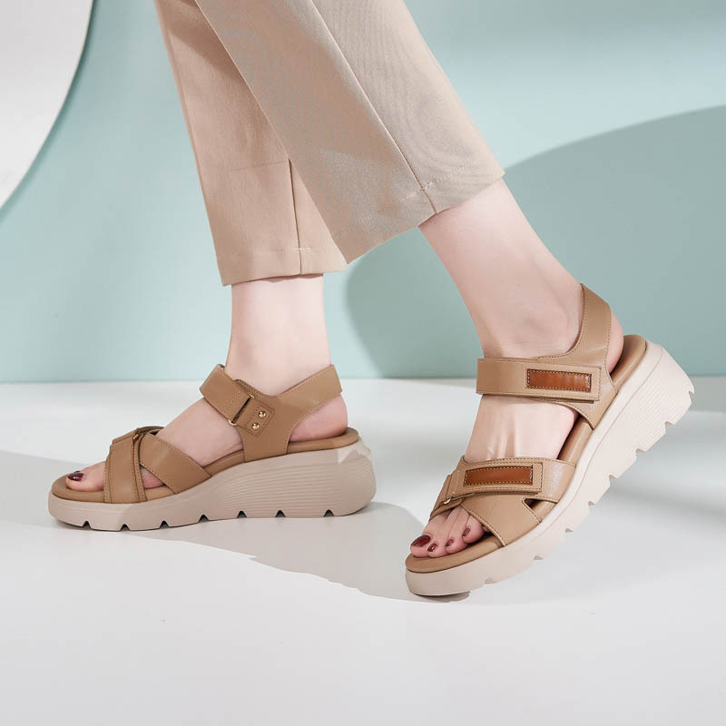 Dép sandal nữ quai dán kim loại gót wedge mùa hè 2026 — Màu đen, Màu xanh lá, Màu mơ