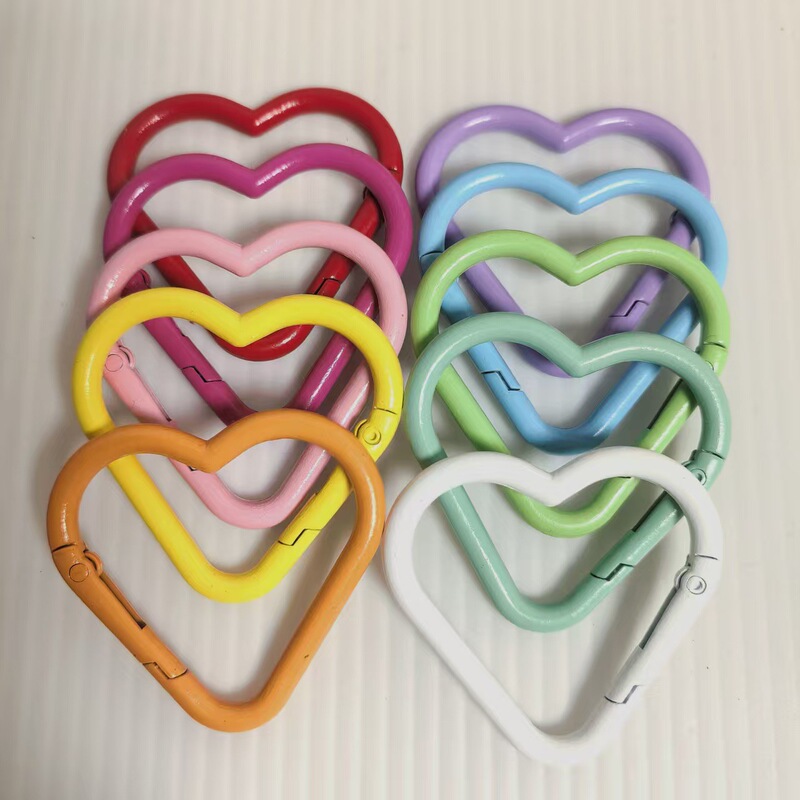 Colorful Zinc Alloy Mountaineering Paint-Coated Heart-Shaped Spring Clasp DIY Handmade Jewelry Accessories Pendant Keychain Wholesale