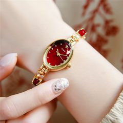 高颜値には楕円形の女性腕時計がシンプルで贅沢なファッション気質防水小型石英腕時計が入っている
