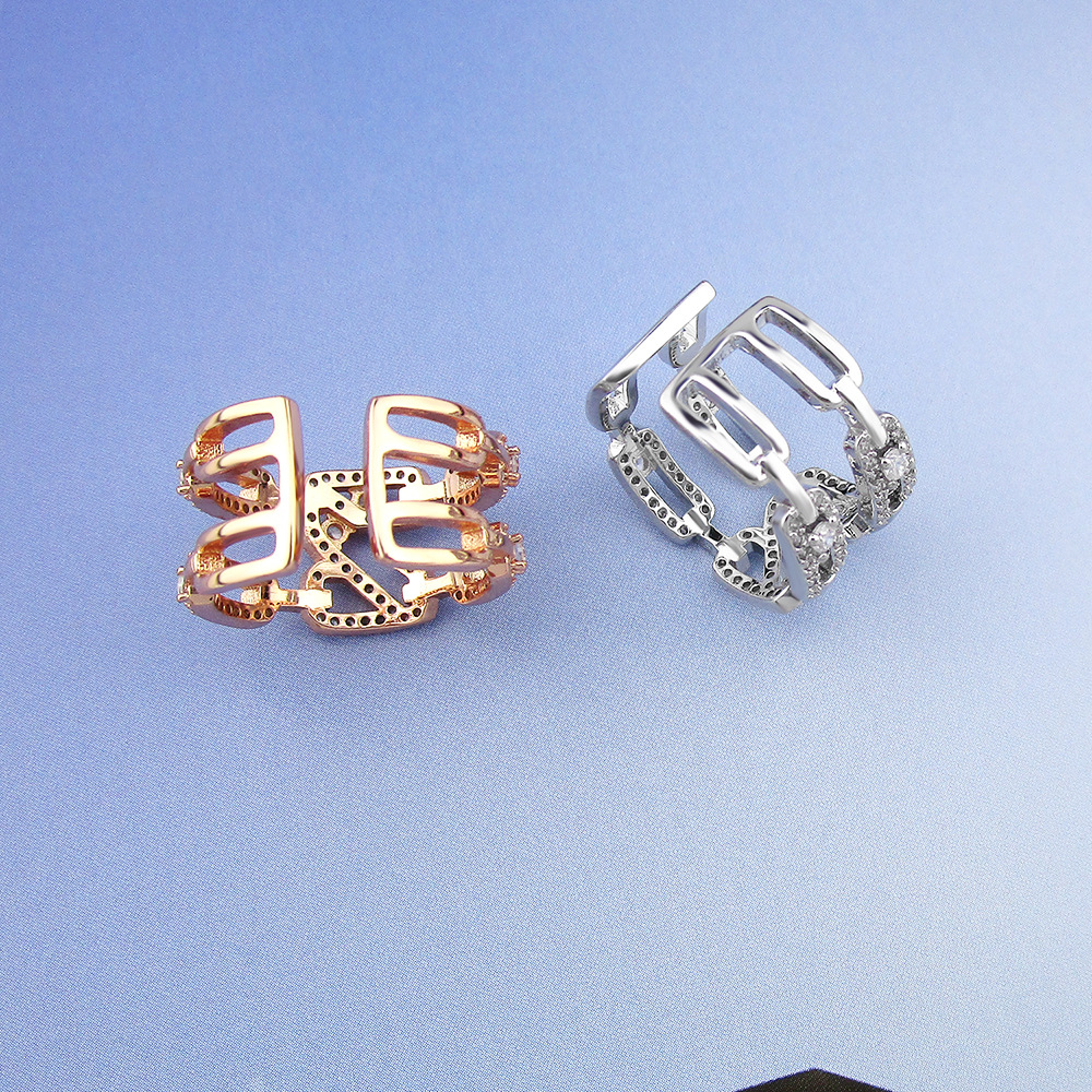 ��Լ�����䵭��С�ڶ���������ڿɵ��ڽ�ָŮ΢���ʯ����ѧ��