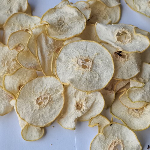 Hebei Da Yali Pear Snow Pear Dried Loose Pear Slices Dried Fruit Snacks Tea Brew Soup Snow Pear Slices New Arrival Wholesale