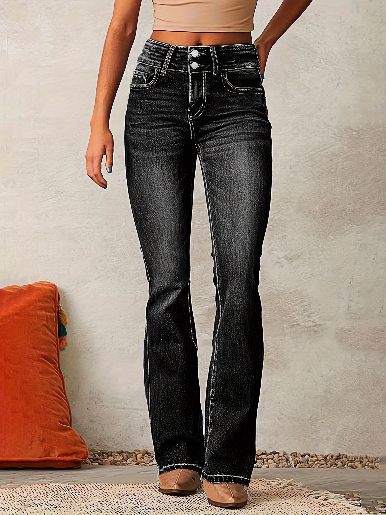 Jean évasé stretch vintage pour femme - Jean en denim délavé et usé, coupe pattes d'éléphant, idéal pour un look streetwear et rétro_voghion.com