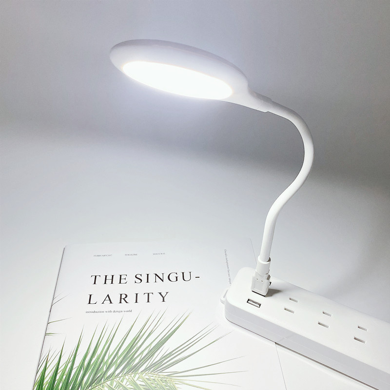 Regalo sin lámpara de escritorio de ojos LED parpadeante transfronteriza atenuación USB curva lámpara de escritorio lámpara de dormitorio