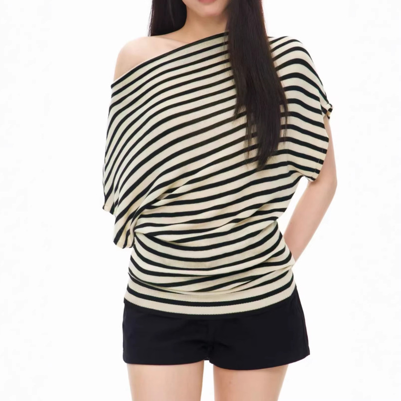 Korean-Style Design Striped One-Shoulder Short-Sleeve T-Shirt for Women, New Summer Style, Relaxed and Loose Fit, Slimming, Versatile, Cool Top Korean-Style Design Striped One-Shoulder Short-Sleeve T-Shirt for Women, New Summer Style, Relaxed and Loose Fit, Slimming, Versatile, Cool Top