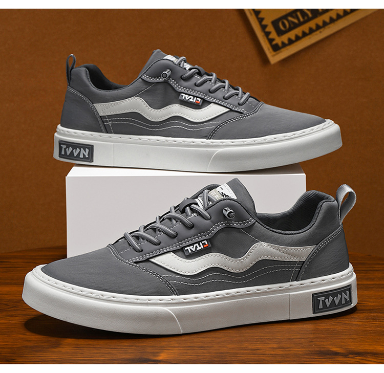 Canvas Herren Sommer, atmungsaktiv, vielseitig einsetzbar. Einfußtuch für Sport und Freizeit, weich besohlte schwarze Flats, trendig_voghion.com