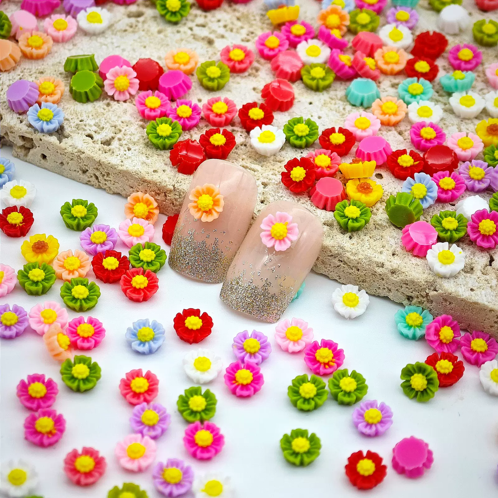 热销6mm树脂小花美甲饰品荷花立体小花花饰品DIY手机壳饰品材料包
